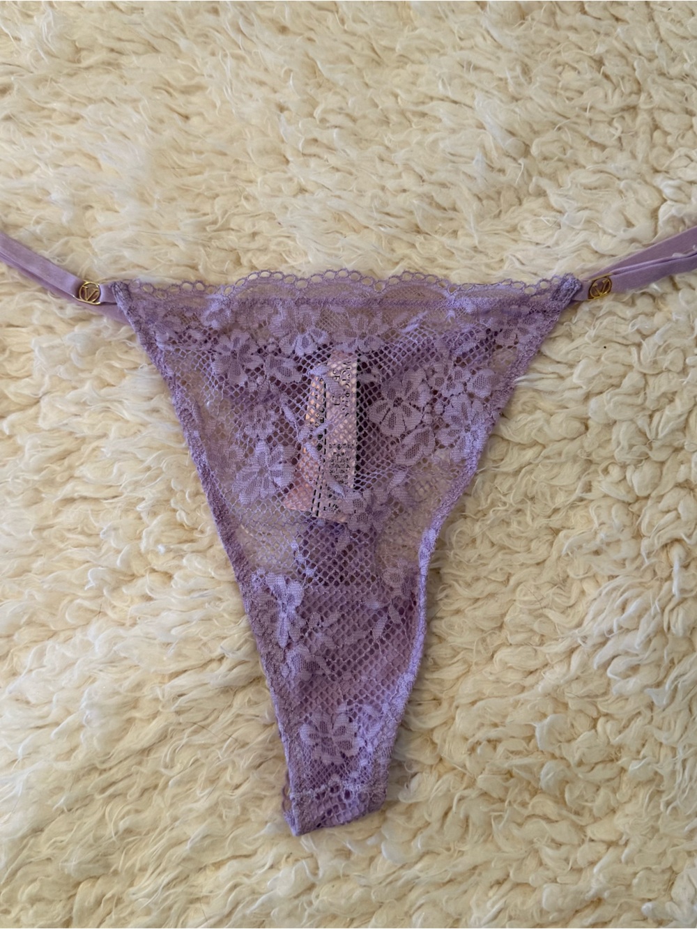 Victoria's Secret Love Cloud Purple Lace V-String Thong Panties Size Large NWT